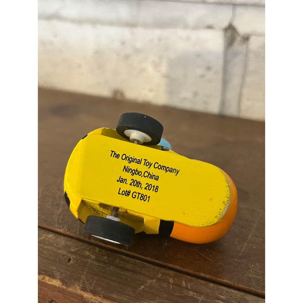 Bee Wood Racer Pull Back Toy - Picture 5 of 5